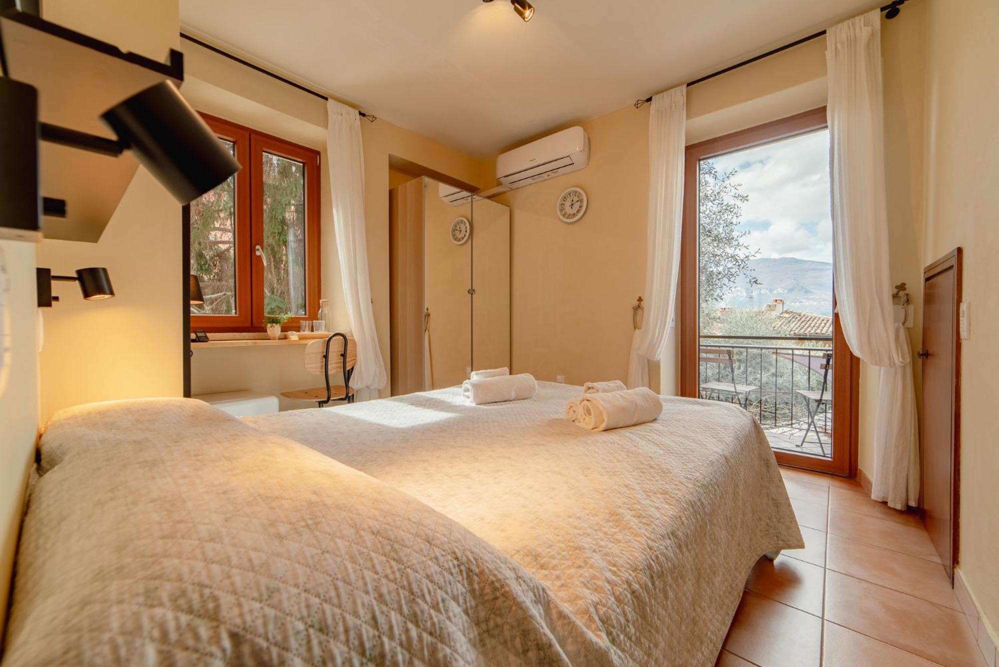 Garda Doma Bed and Breakfast Brenzone sul Garda Exteriör bild
