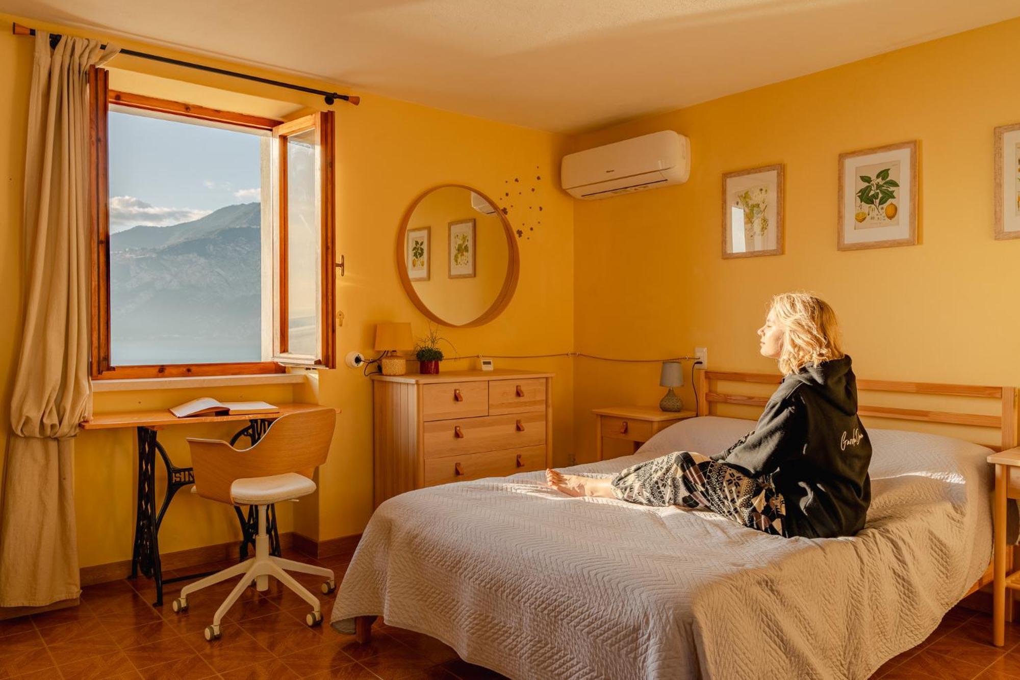 Garda Doma Bed and Breakfast Brenzone sul Garda Exteriör bild