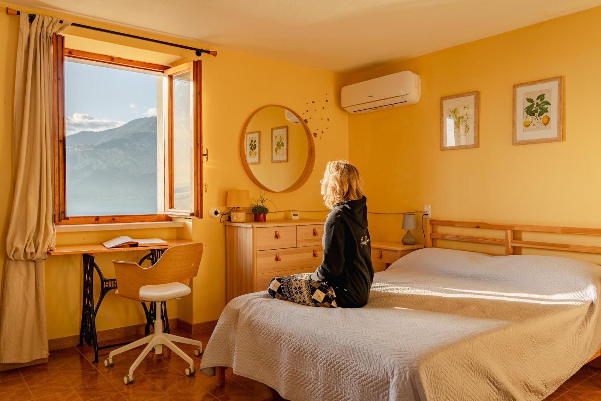 Garda Doma Bed and Breakfast Brenzone sul Garda Exteriör bild