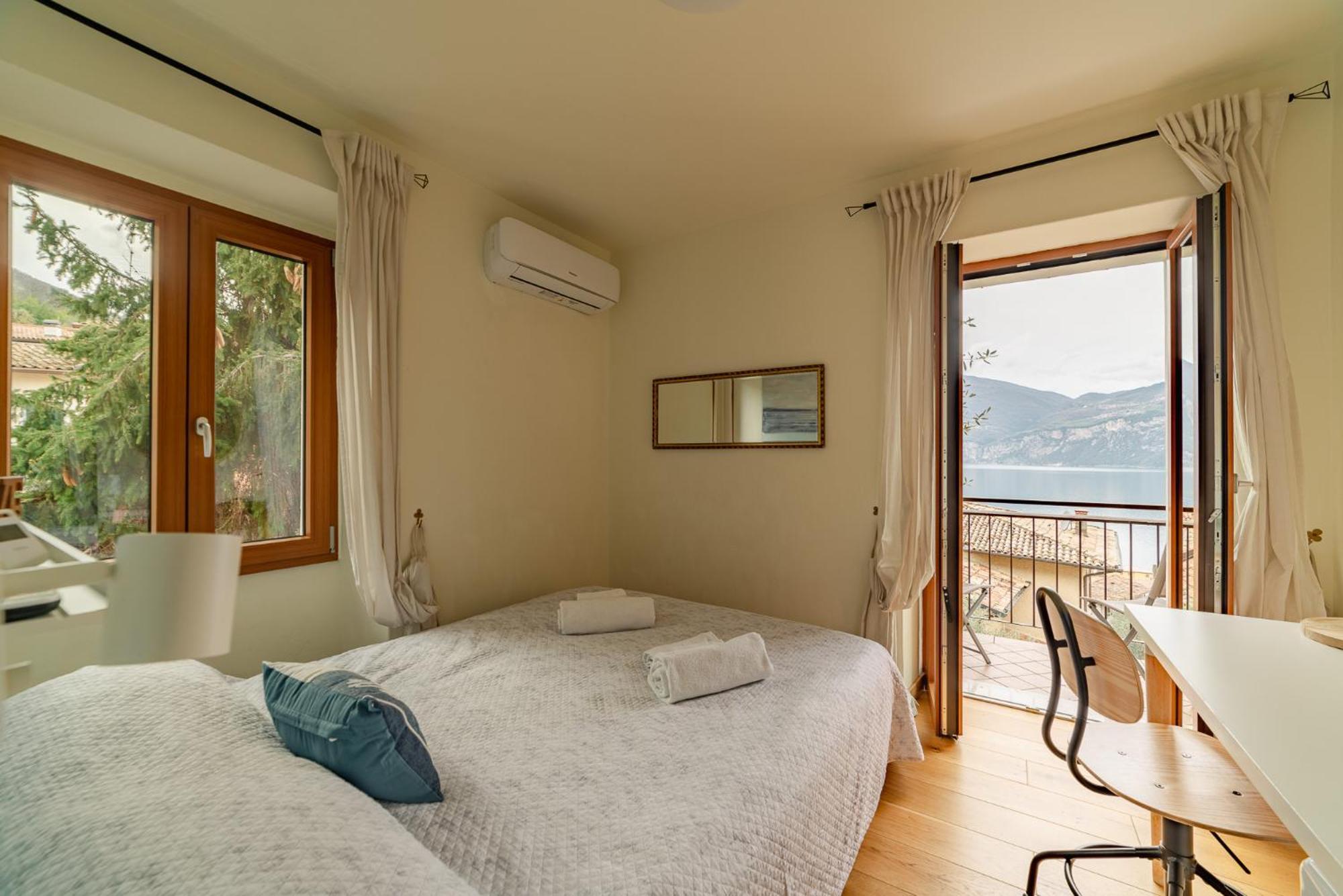 Garda Doma Bed and Breakfast Brenzone sul Garda Exteriör bild