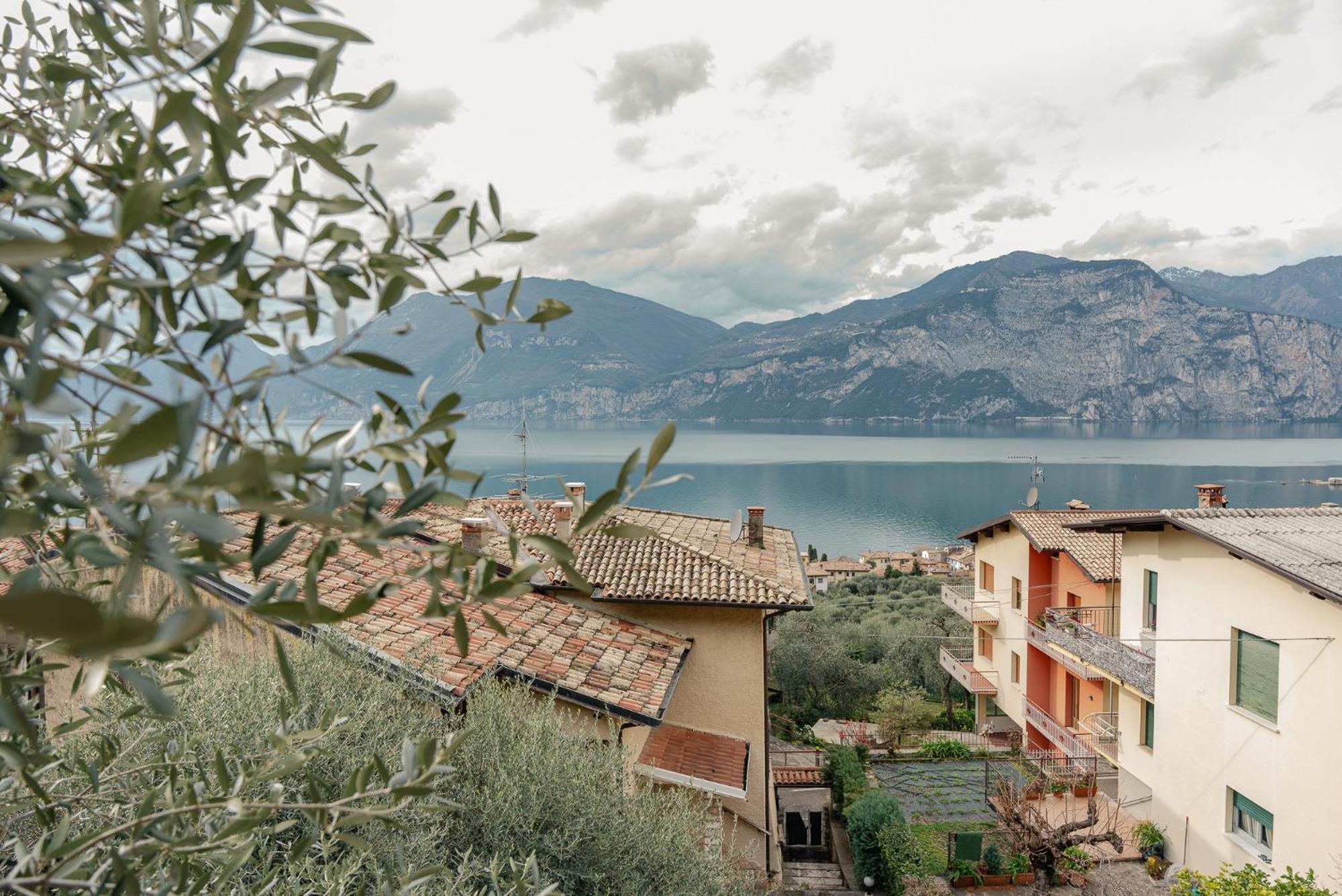 Garda Doma Bed and Breakfast Brenzone sul Garda Exteriör bild