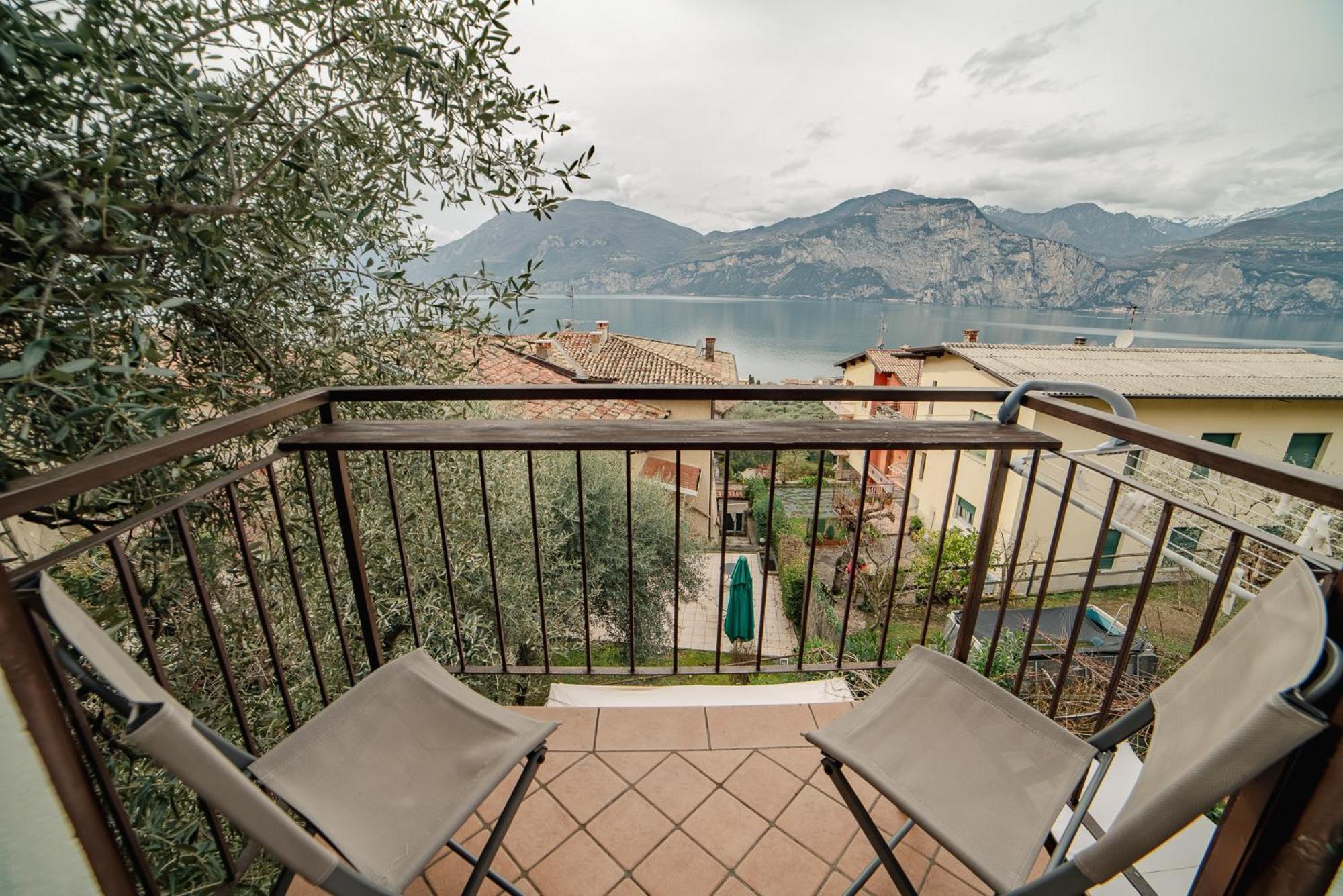 Garda Doma Bed and Breakfast Brenzone sul Garda Exteriör bild