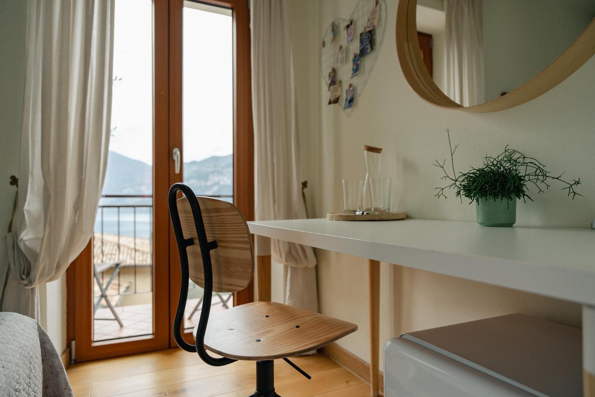 Garda Doma Bed and Breakfast Brenzone sul Garda Exteriör bild