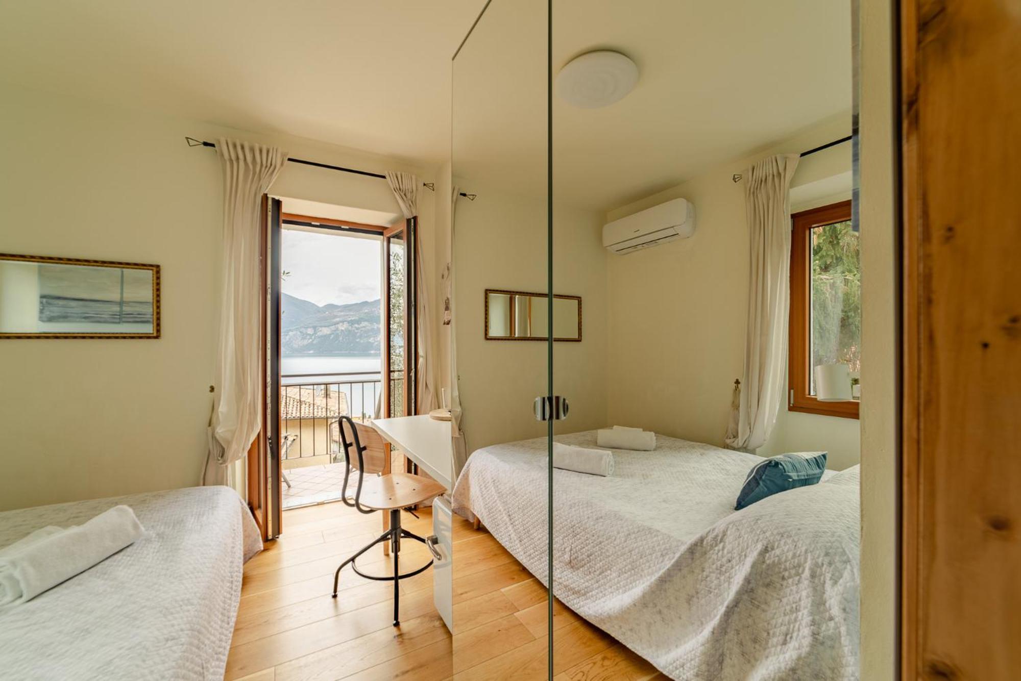 Garda Doma Bed and Breakfast Brenzone sul Garda Exteriör bild