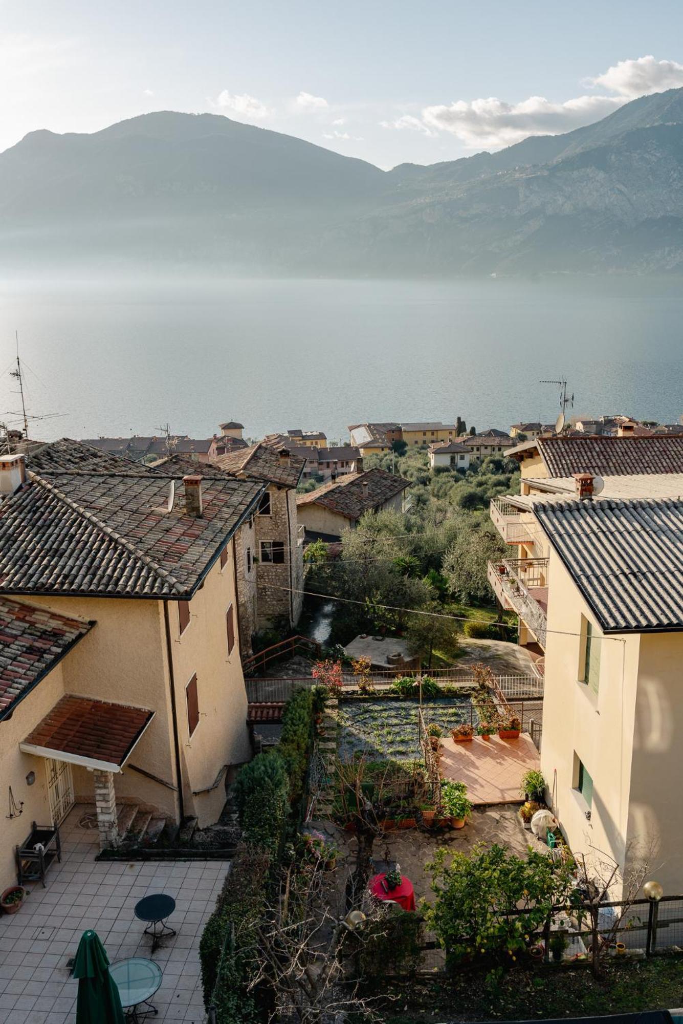 Garda Doma Bed and Breakfast Brenzone sul Garda Exteriör bild